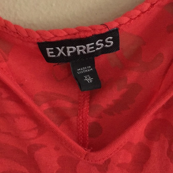 Express red top✅ - Picture 3 of 7